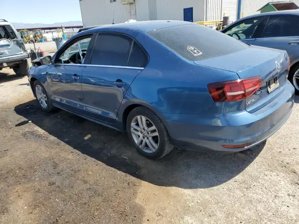 3VW2B7AJ7HM374940 2017 VOLKSWAGEN JETTA - Image 2