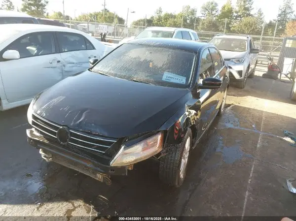 3VW2B7AJ7HM377997 2017 VOLKSWAGEN JETTA - Image 2