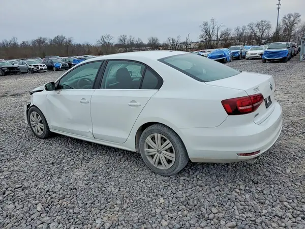 3VW2B7AJ7HM386182 2017 VOLKSWAGEN JETTA - Image 2