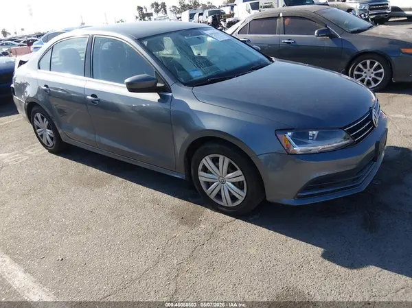 3VW2B7AJ7HM394945 2017 VOLKSWAGEN JETTA - Image 1
