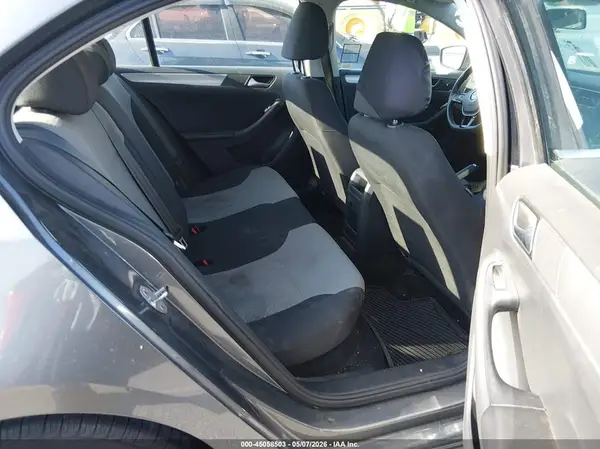 3VW2B7AJ7HM394945 2017 VOLKSWAGEN JETTA - Image 8