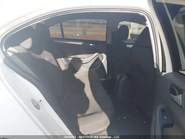 3VW2B7AJ7HM397876 2017 VOLKSWAGEN JETTA - Image 8