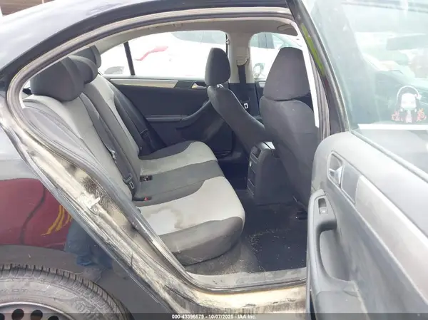 3VW2B7AJ7HM403790 2017 VOLKSWAGEN JETTA - Image 8