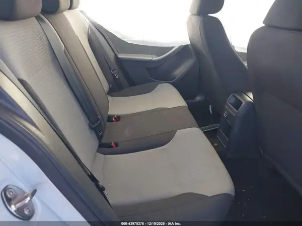 3VW2B7AJ7HM405720 2017 VOLKSWAGEN JETTA - Image 8