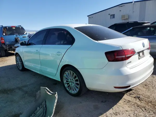 3VW2B7AJ7HM410643 2017 VOLKSWAGEN JETTA - Image 2