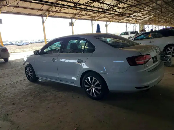 3VW2B7AJ7HM411372 2017 VOLKSWAGEN JETTA - Image 2