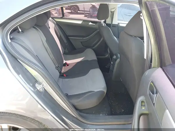 3VW2B7AJ7HM415969 2017 VOLKSWAGEN JETTA - Image 8