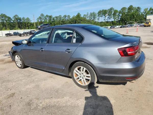 3VW2B7AJ7JM206723 2018 VOLKSWAGEN JETTA - Image 2
