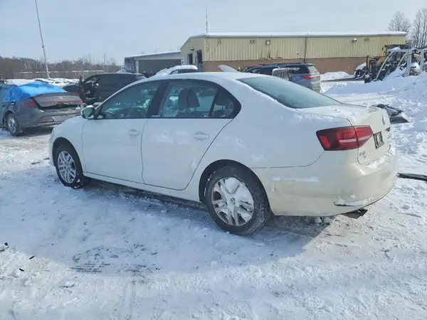 3VW2B7AJ7JM209962 2018 VOLKSWAGEN JETTA - Image 2