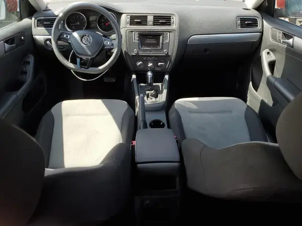 3VW2B7AJ7JM215938 2018 VOLKSWAGEN JETTA - Image 8