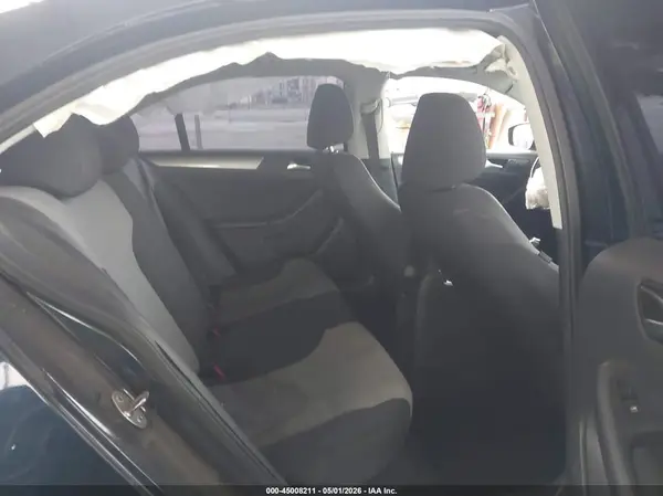 3VW2B7AJ7JM216796 2018 VOLKSWAGEN JETTA - Image 8