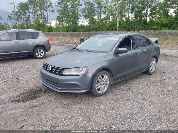 3VW2B7AJ7JM219441 2018 VOLKSWAGEN JETTA - Image 2