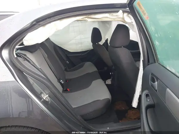 3VW2B7AJ7JM234067 2018 VOLKSWAGEN JETTA - Image 8