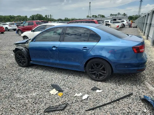 3VW2B7AJ7JM243545 2018 VOLKSWAGEN JETTA - Image 2