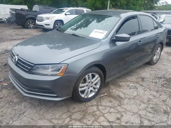 3VW2B7AJ7JM255615 2018 VOLKSWAGEN JETTA - Image 2