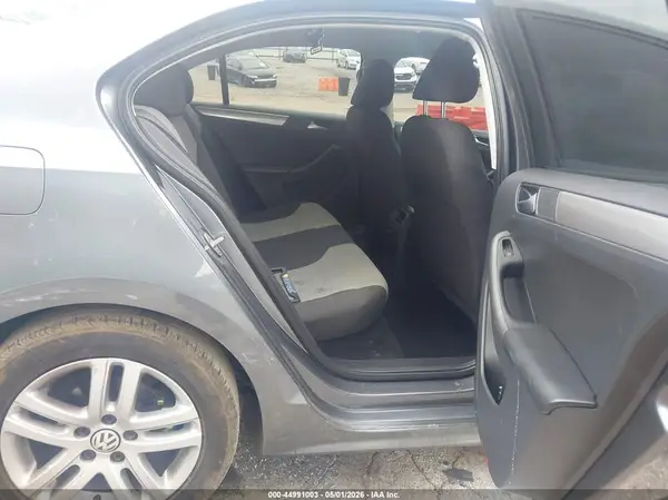 3VW2B7AJ7JM255615 2018 VOLKSWAGEN JETTA - Image 8