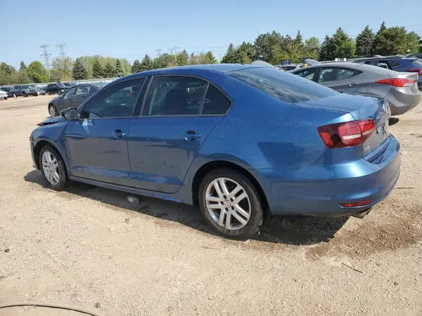 3VW2B7AJ7JM261947 2018 VOLKSWAGEN JETTA - Image 2