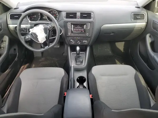 3VW2B7AJ7JM261947 2018 VOLKSWAGEN JETTA - Image 8