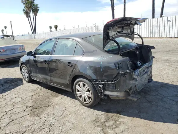3VW2B7AJ8HM213173 2017 VOLKSWAGEN JETTA - Image 2