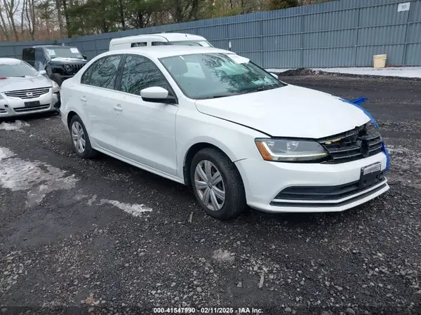 3VW2B7AJ8HM224240 2017 VOLKSWAGEN JETTA - Image 1