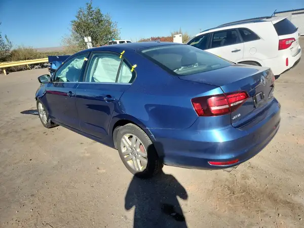 3VW2B7AJ8HM226893 2017 VOLKSWAGEN JETTA - Image 2