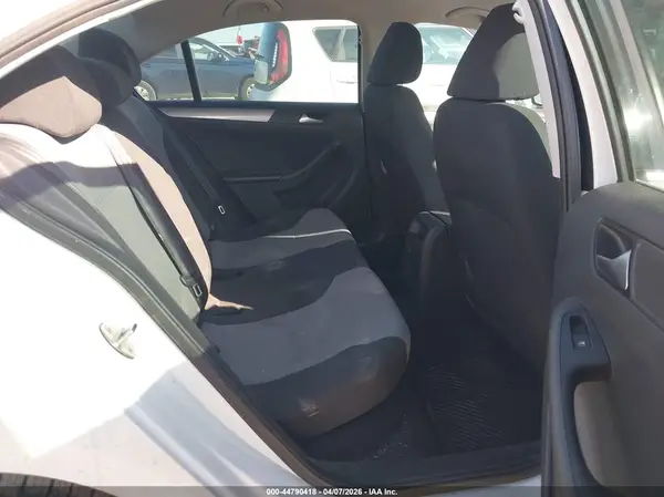 3VW2B7AJ8HM228899 2017 VOLKSWAGEN JETTA - Image 8