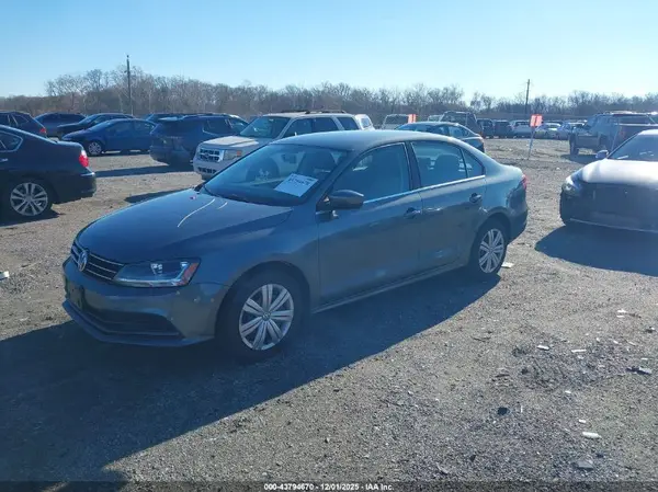 3VW2B7AJ8HM235125 2017 VOLKSWAGEN JETTA - Image 2