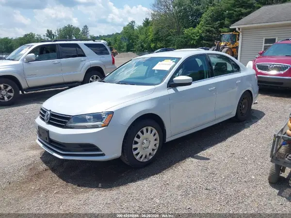 3VW2B7AJ8HM242804 2017 VOLKSWAGEN JETTA - Image 2