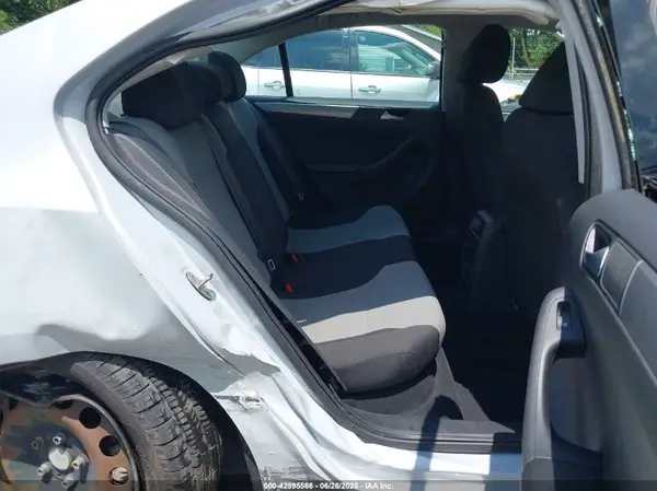 3VW2B7AJ8HM242804 2017 VOLKSWAGEN JETTA - Image 8