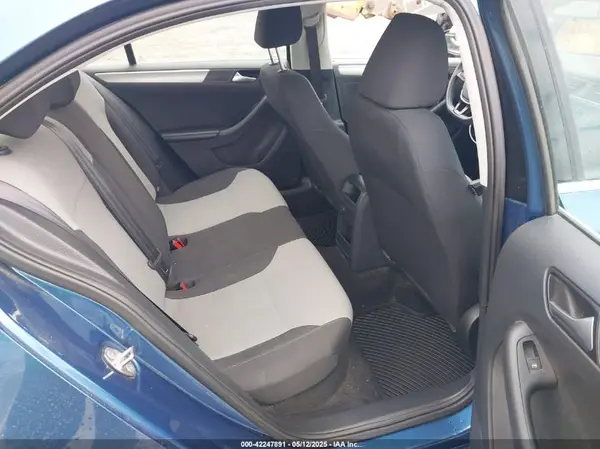 3VW2B7AJ8HM246268 2017 VOLKSWAGEN JETTA - Image 8