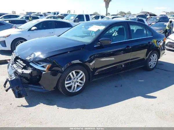 3VW2B7AJ8HM252880 2017 VOLKSWAGEN JETTA - Image 2