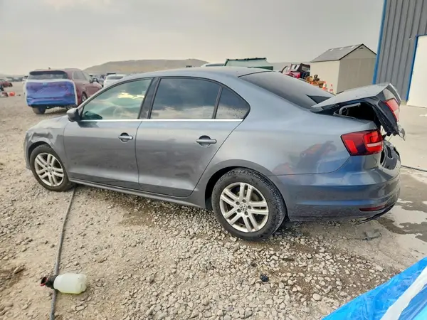 3VW2B7AJ8HM253074 2017 VOLKSWAGEN JETTA - Image 2
