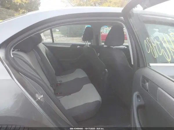 3VW2B7AJ8HM258968 2017 VOLKSWAGEN JETTA - Image 8