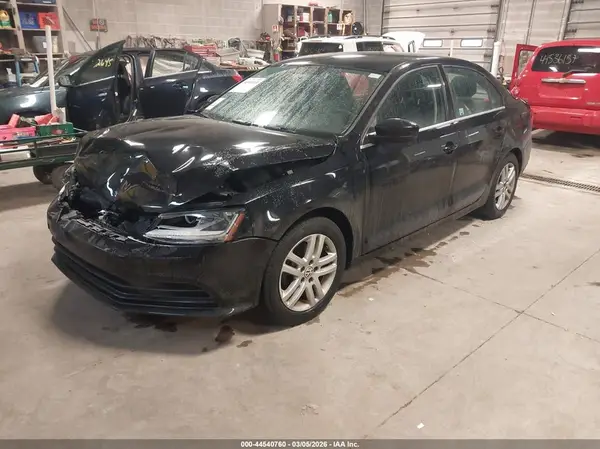 3VW2B7AJ8HM261787 2017 VOLKSWAGEN JETTA - Image 2