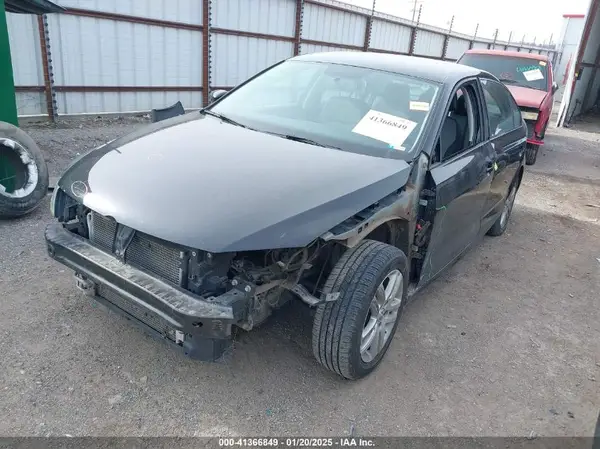 3VW2B7AJ8HM265564 2017 VOLKSWAGEN JETTA - Image 2