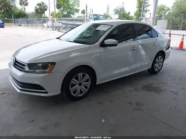 3VW2B7AJ8HM274085 2017 VOLKSWAGEN JETTA - Image 2