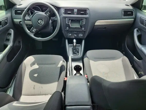 3VW2B7AJ8HM300975 2017 VOLKSWAGEN JETTA - Image 8