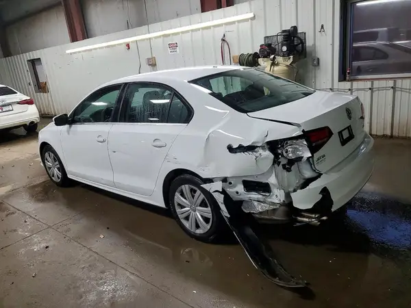 3VW2B7AJ8HM302015 2017 VOLKSWAGEN JETTA - Image 2