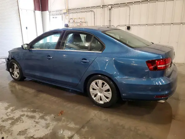 3VW2B7AJ8HM303973 2017 VOLKSWAGEN JETTA - Image 2