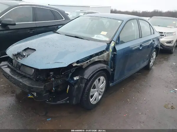 3VW2B7AJ8HM307005 2017 VOLKSWAGEN JETTA - Image 2