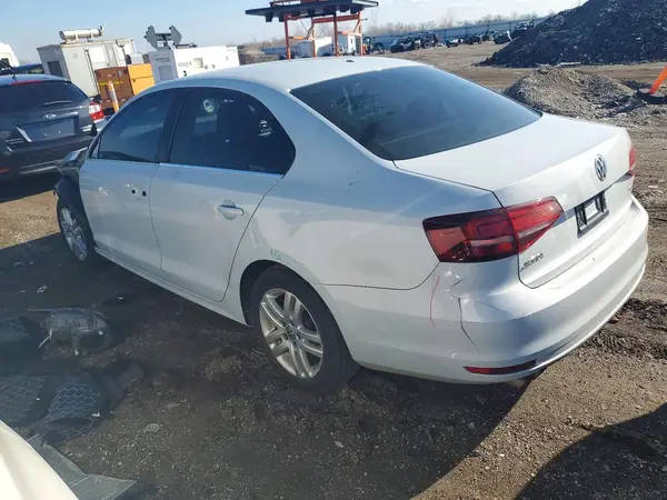 3VW2B7AJ8HM312513 2017 VOLKSWAGEN JETTA - Image 2