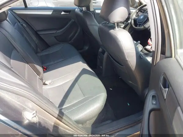3VW2B7AJ8HM316786 2017 VOLKSWAGEN JETTA - Image 8