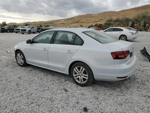 3VW2B7AJ8HM317291 2017 VOLKSWAGEN JETTA - Image 2