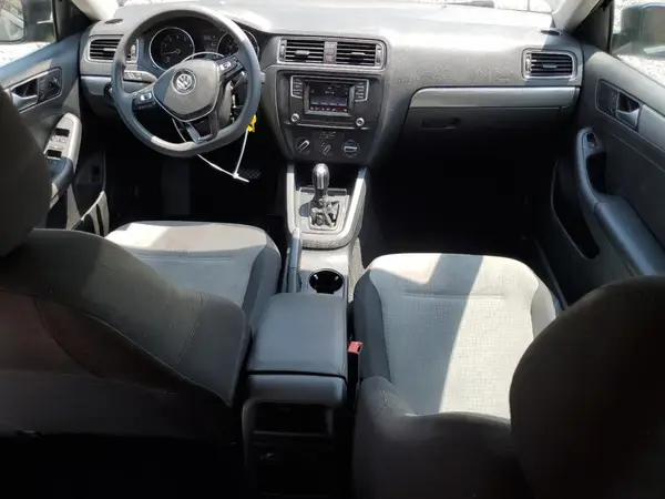 3VW2B7AJ8HM318554 2017 VOLKSWAGEN JETTA - Image 8