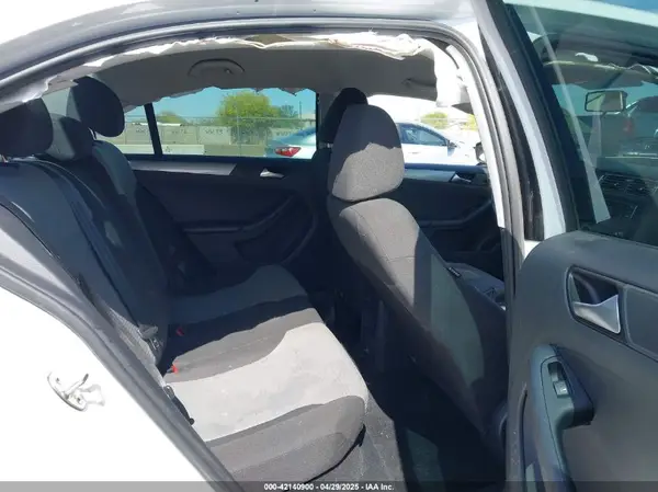 3VW2B7AJ8HM322023 2017 VOLKSWAGEN JETTA - Image 8