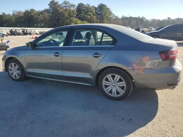 3VW2B7AJ8HM329098 2017 VOLKSWAGEN JETTA - Image 2