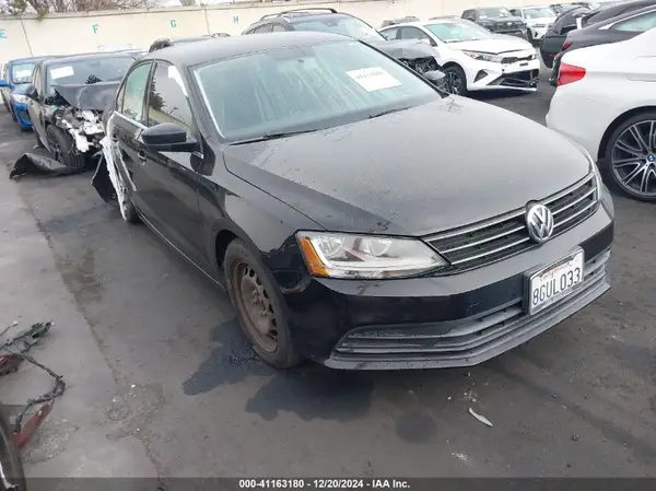 3VW2B7AJ8HM335676 2017 VOLKSWAGEN JETTA - Image 1