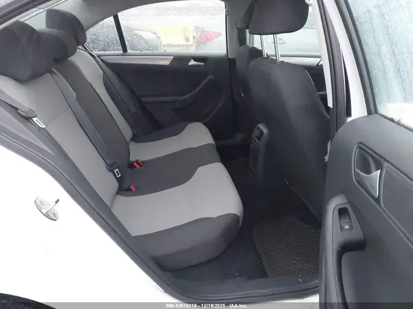 3VW2B7AJ8HM352624 2017 VOLKSWAGEN JETTA - Image 8