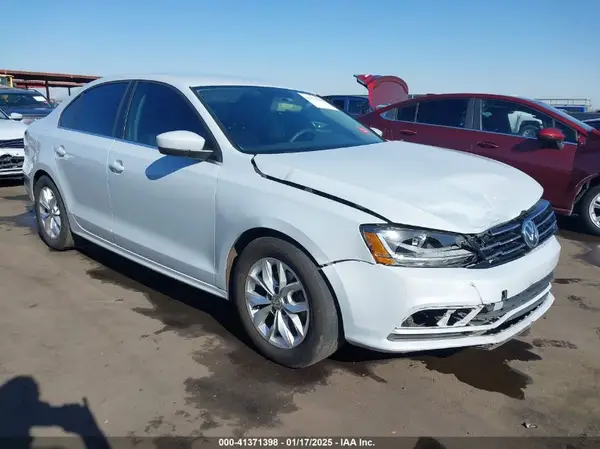 3VW2B7AJ8HM357306 2017 VOLKSWAGEN JETTA - Image 1