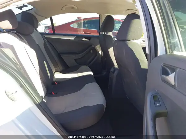 3VW2B7AJ8HM357306 2017 VOLKSWAGEN JETTA - Image 8